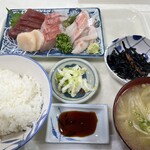 お食事処 飯田家 - 刺身定食(1200円)