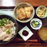 Washoku Miyama - 数量限定 まぐろ中落とぶり二色丼（トリカラ２コ付；ご飯大盛）