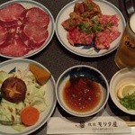 Yakiniku Moritaya - 『モリタ屋コース』（２０８０円）（『タン塩』、『和牛上ロース』、『和牛上かルビ』、『上ミノ』、『ミニ焼き野菜』で２０８０円のお得なセット）と『生ビール』（５４０円）～♪(^o^)丿