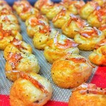 Mistral - 《Gougères aux crevettes sakura et au gorgonzola》
      ~桜えびとゴルゴンゾーラのグジェール~