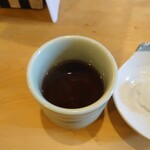 Tsukiji Tentatsu Hon Ten - 熱々の"番茶"が嬉しい。