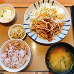 やよい軒 - 大豆ミートのしょうが焼定食（もち麦ご飯に変更）