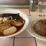 Izukko Ramen - Aセット 納豆チャーハン・ラーメン 1200円。