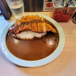 Santa Claus Tei - チキンカツカレー、940円