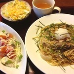 一作 - カフェ飯と和風パスタのセット 950円