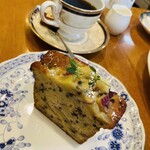 Jikabaisen Coffee Kobo Nishioka - さつまいもケーキ480円&マンデリン580円