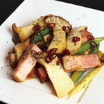 Stir-fried asparagus with bacon and king king mushrooms