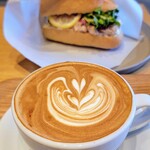 CAFE インプレッション - ドリンク写真:カフェラテ　ダブル