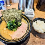 Yokohama Iekei Ramen Tonkotsu Man - 