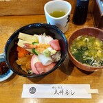 Meoto Zushi - 海鮮丼