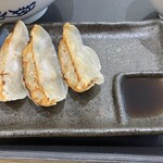 京鰹節らーめん 徳翔 - 餃子3個