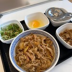 Yoshinoya Tomakomai Shinkaicho Ten - ねぎ玉牛丼（並）+肉だく+汁だく（無料）