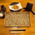 Megoan - 板そば
                      石臼で挽いた蕎麦の香りをお楽しみください。