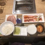 Yakiniku Like Honatsugi Mirodoisuto Ten - ３種盛りランチセット