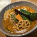 Curry&Cafe SAMA Kanda Ten - ハンバーグ野菜カリー＋かぼちゃ＋MIXチーズ 海老スープ3辛