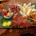 Izakaya Gottsutotsukotsu - 