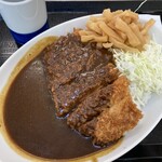 Katsuya Amagasaki Nishinamba Ten - 漬物オンザカツカレー