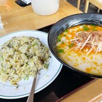 龍華 - ラーメンセット（台湾豚骨ラーメン＋高菜炒飯）@¥825