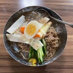 春川 - 料理写真:水冷麺(ランチメニュー) 950円