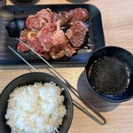 焼肉 もとび - 料理写真:焼定250g