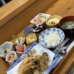 食処 ゆとり - エビとイカと牡蠣の天ぷらランチ