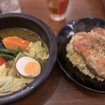 北緯43°のスープカレー屋さん - kanako's チキングリルonライス　1550円　烏龍茶100円