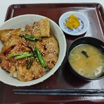 妙高サービスエリア 下り 軽食・フードコート - 料理写真:妻有ポークのスタミナ丼