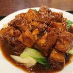 Jokou En Akihabara Ten - 今宵のメイン！豚バラ角肉の醤油煮込み