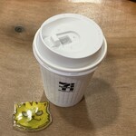 Kiosk Tadotsu Ten - レギュラーコーヒー　110円(税込)  ※あまりに寒いので、追加で購にゅん