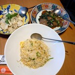 中国料理 美珍樓 - かに炒飯 980円(税込)。 レバニラ炒めS 940円(税込)。 ホタテのさらしねぎ油かけS 1,190円(税込)。