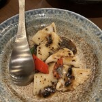 Kowloon Chinese Kitchen - イカの豆鼓炒め