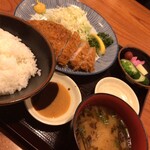 Tonkatsu Ine Nakamachidaiekimaeten - お昼のロースかつ定食！