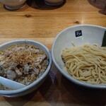 つけ麺いちろく - つけ麺いちろく
            肉つけ麺
            ＋揚げタマネギ