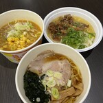 つるまる饂飩 - ※ラーメンは他店の料理