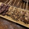 Hi no Tori - 左からこころ、鶏皮、砂肝の塩セット。普通に美味しい。