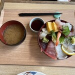 岩城ウミヨコ食堂 - 