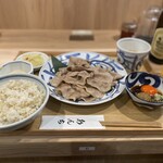 Anti Steak Tororo Mugimeshi Butamaru Umeda Sayacho Ten - 