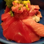 Maguro Senmon Kashiwa Suisan - 赤身。