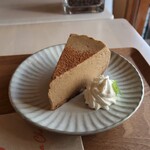 Cafe Moksha Chai - マサラチャイのチーズケーキ