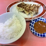 Dosanko Taisho Toyosaka Ten - 餃子とライス