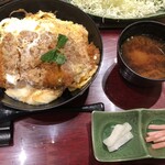 Tonkatsu Shinjuku Saboten Ion Moru Makuhari Shin Toshin Ten - かつ丼（特選三元麦豚上ロース）