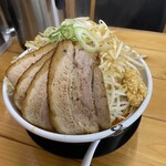 優勝軒 - 料理写真:富士チャーシュー麺　　辛味噌、野菜増し