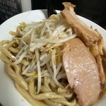 自家製太麺 ドカ盛 マッチョ - 