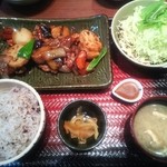 大戸屋 - 鶏と野菜の黒酢あん定食￥７９０