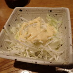 もつ焼き 四番屋 - テーブルチャージ￥330