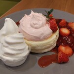 Shonan Fruit Craft - いちごのパンケーキ　1680円