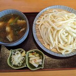 Mugi no Hana Sanuki Udon - 肉汁うどん　979円