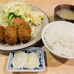 Agemaku - 肉コロッケ定食８５０円