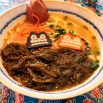 Seasar's House Raragaden Mae Ten - 土・日・祭日のサービスセット
                        選べるソフトドリンク付
                        各種¥690　麺大盛り+¥100
                        
                        ③すぬいそば
                        もずくがタップリとトッピング
                        
                        カワイイ赤黒のしーさー蒲鉾！小ねぎ、紅ショウガが共通。