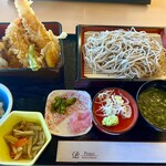 龍宮殿本館 - 天重セット。温泉の後の蕎麦、天ぷらは美味しいですね。